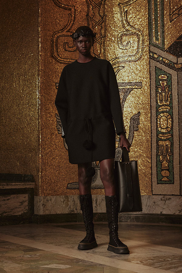 The New 2024 Resort Collection Septem Flores Max Mara